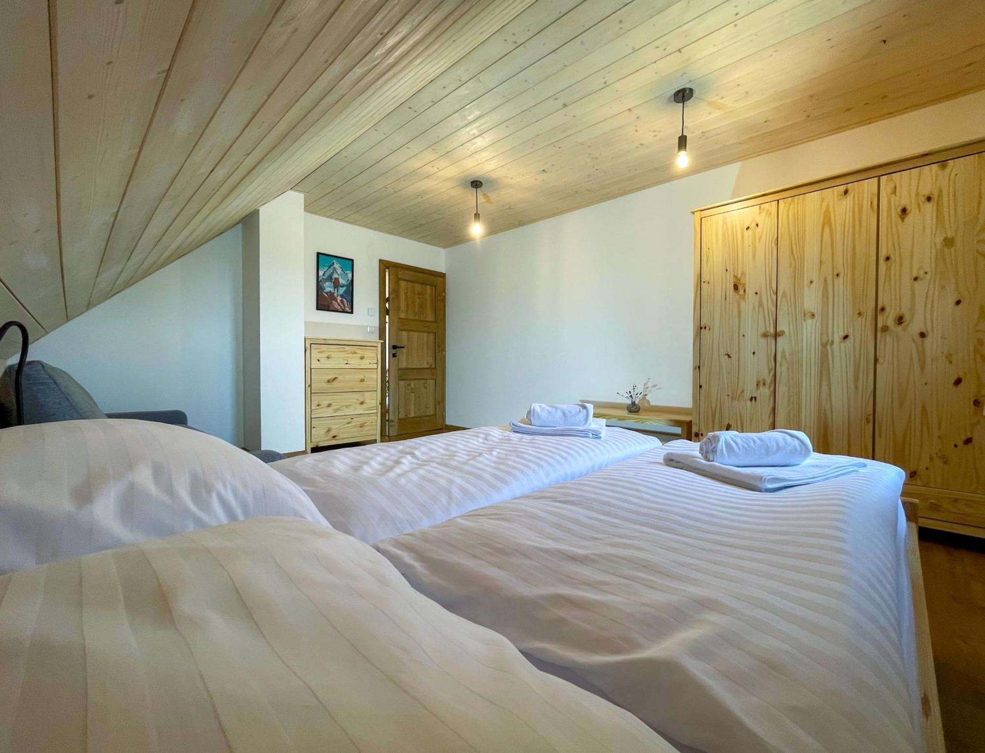 Tatralake Houses Near Lake Liptovska Mara And Aquapark Tatralandia ลิปตอฟสกี โตรเวก ภายนอก รูปภาพ